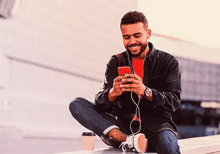 Claro-man-min-e1625167380479 claro internet